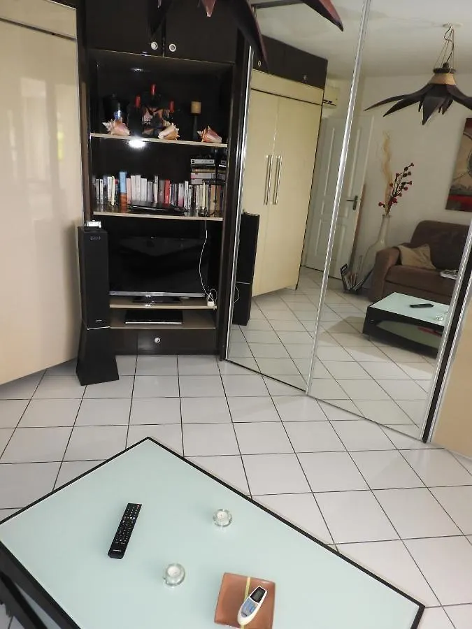Lauris - Residence Savannah, 1 Ou 2 Chambres Avec Cuve Saint-Francois